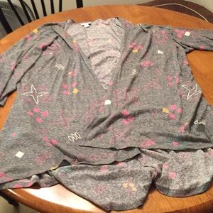 Lularoe Lindsay kimono style shirt, medium NWT